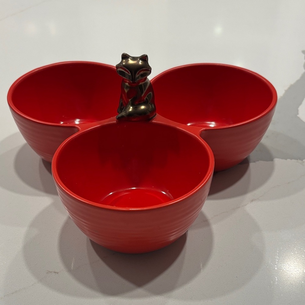 Red Bowl w Bronze Fox Accent…Each Section is 4x2 Inches.